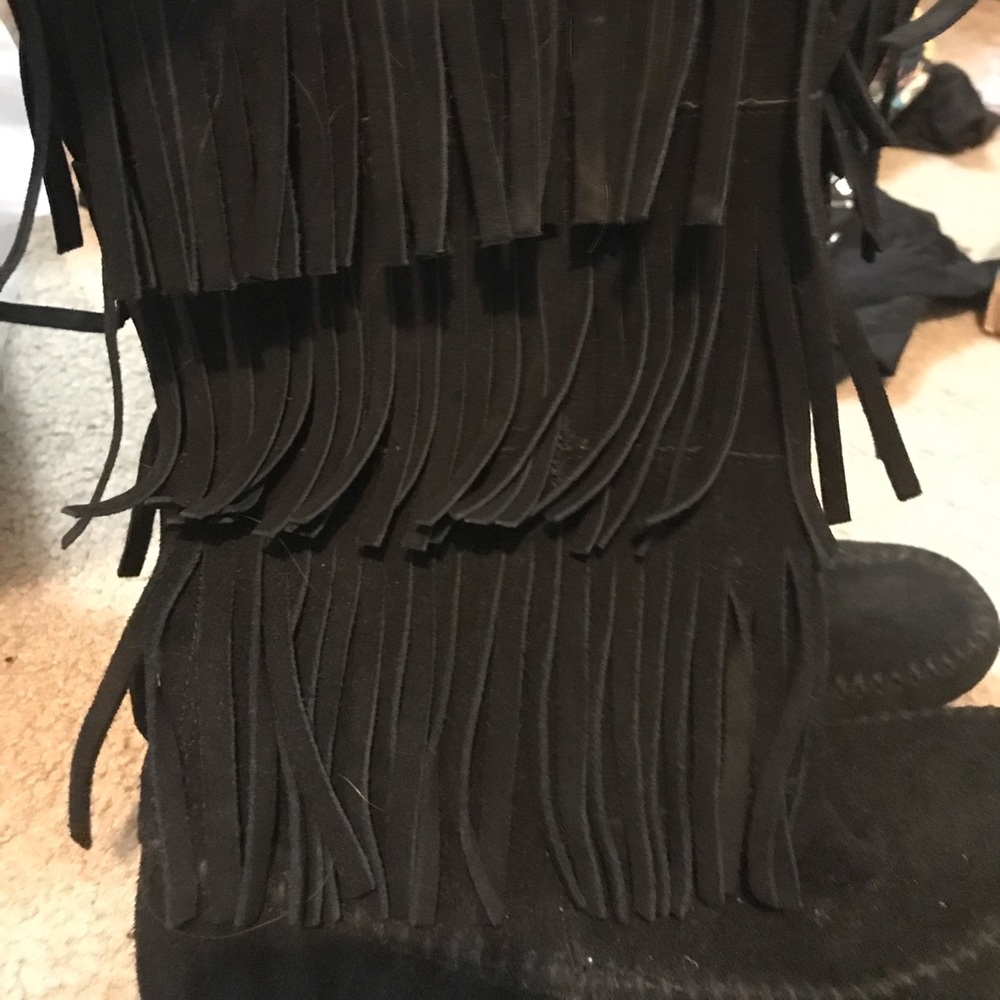 Yellow box fringe boots